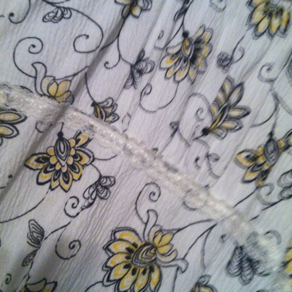 Top - Picture 2 of 3