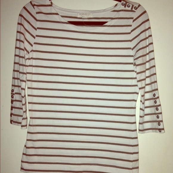 🎀Sold Light chocolate striped top🎀