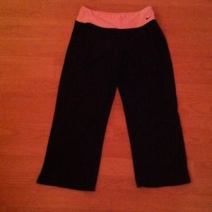 Nike yoga capris. Size small.