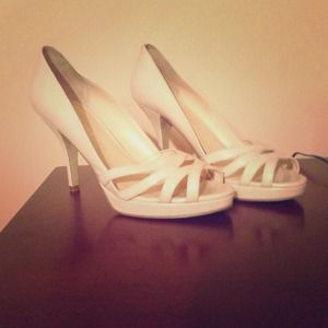 Audrey Brooke heels "Amanda"