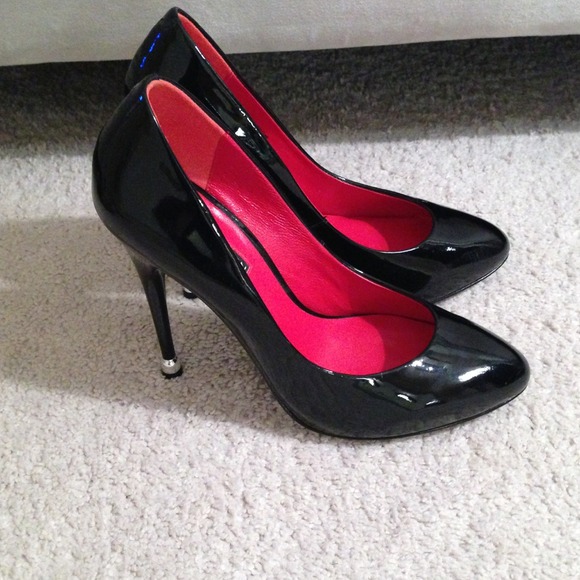 Charles Jourdan 5 inch black patent heels