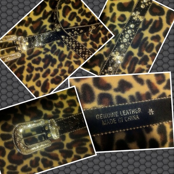 Black 💎BLING💎belt with crosses. NEW. Size med.