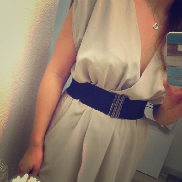 💝Sold!🎉 H&M Wrap Dress.