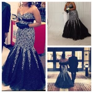 Tiffany Designs Prom Dress ✨✨✨✨✨✨✨✨✨✨✨✨✨