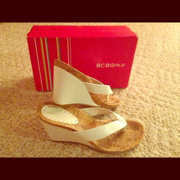 BCBGirls White Sandal with Cork trim sz. 9
