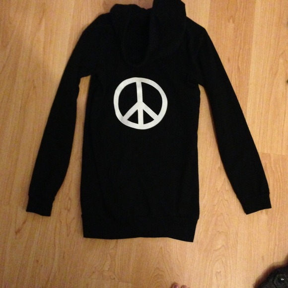 ❌BUNDLED❌Black peace sign pull over hoodie - Picture 2 of 3