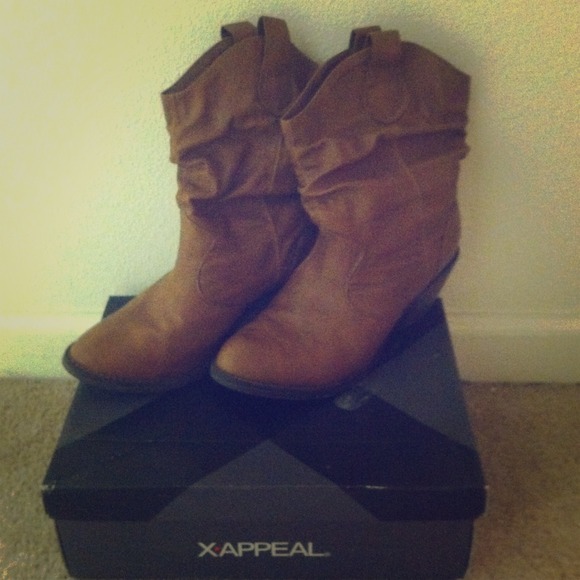 Cute summer cowgirl boots size 8
