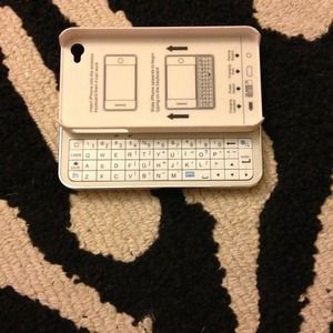 iPhone 4/4s Bluetooth keyboard case