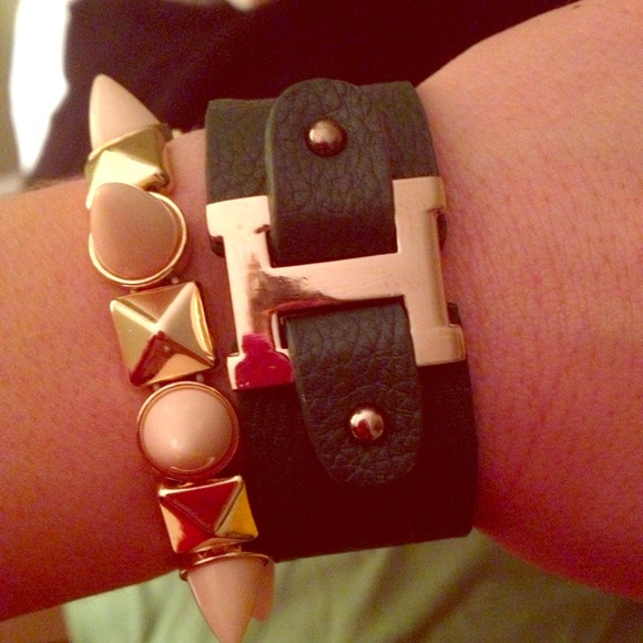 Hot H bracelet.