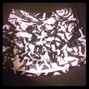 *REDUCED* Black and white skirt