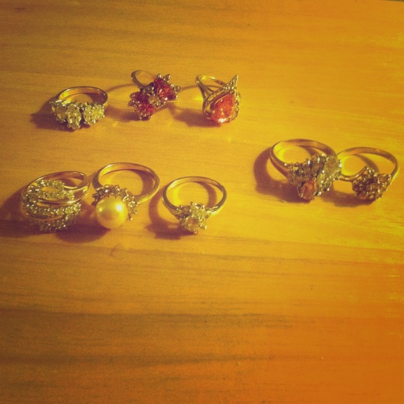 8 ring bundle!! Beautiful!