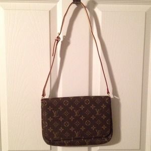 Louis Vuitton purse!