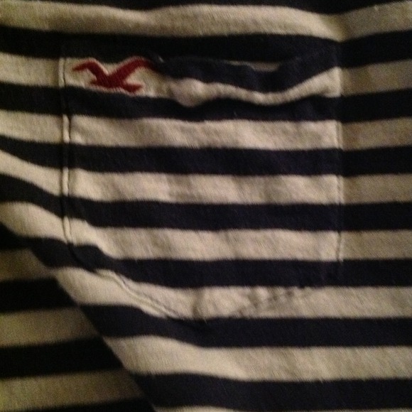A striped t shirt - Picture 4 of 4