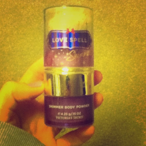 Victoria's Secret Love Spell shimmer body powder