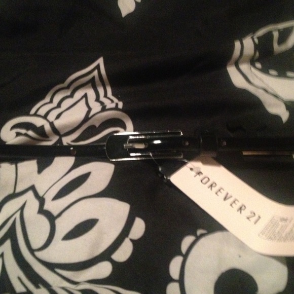 ⛔Sold⛔Skinny black belt