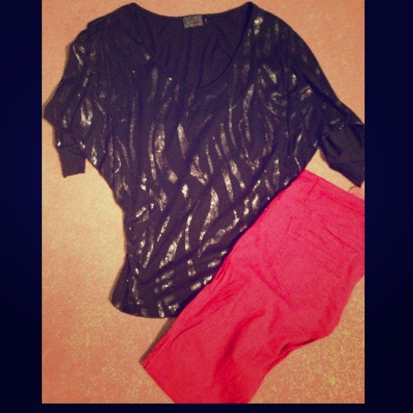 Black sequin 3/4 length top