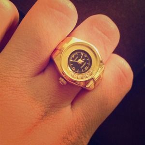 ✨SOLD✨ Watch Ring