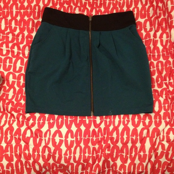 Teal/black skirt