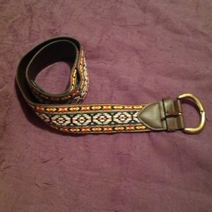 SOLD IN BUNDLE!! Adorable belt!