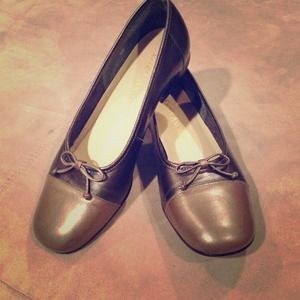 Enzo Angiolini flat