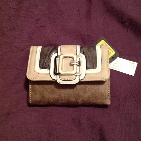 SOLD****Guess wallet****