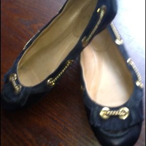 Bundle w white bcbg heels and Black flats