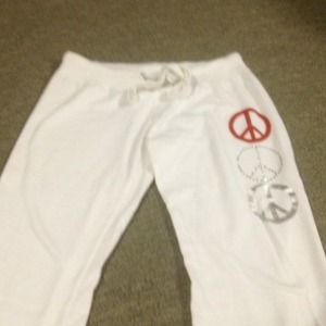 NWOT❤Cute white sweats! 🌟JUST REDUCED🌟