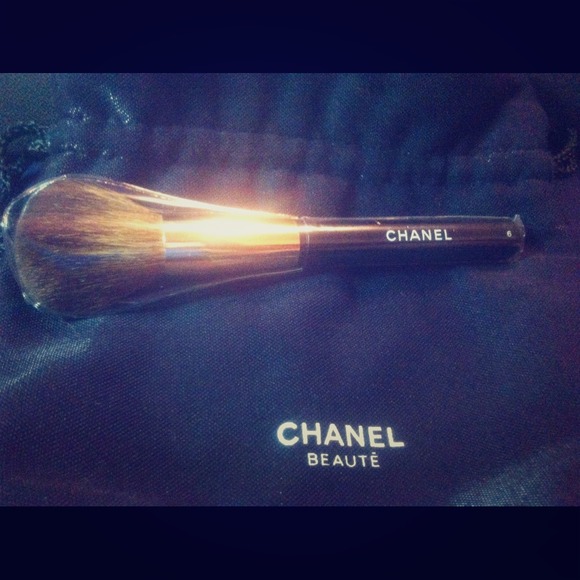 Chanel brush #6