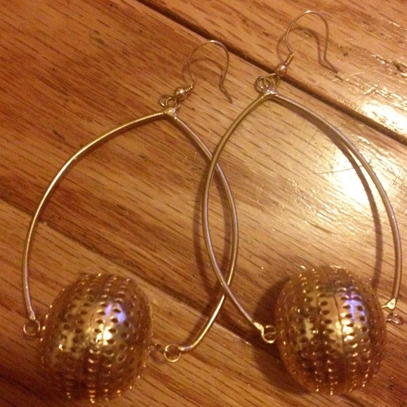 Dangling earrings