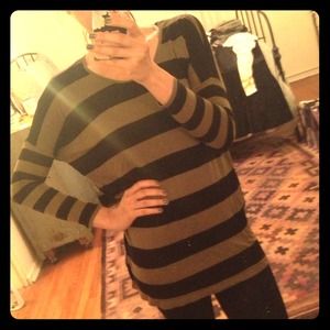 ⚡SOLD in Bundle⚡ H&M Green & Black Striped Top