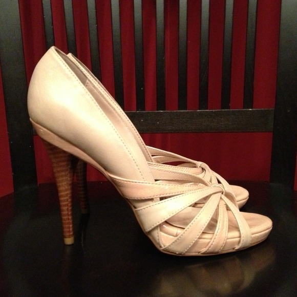 Bakers brand pumps