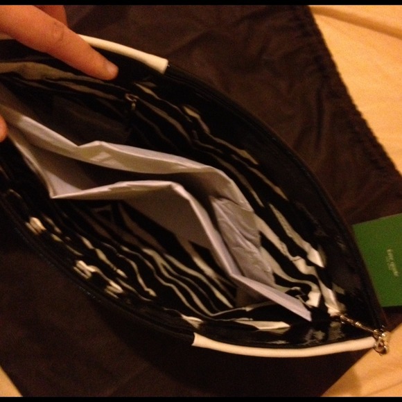 SOLD! Kate Spade clutch/purse - Picture 3 of 4