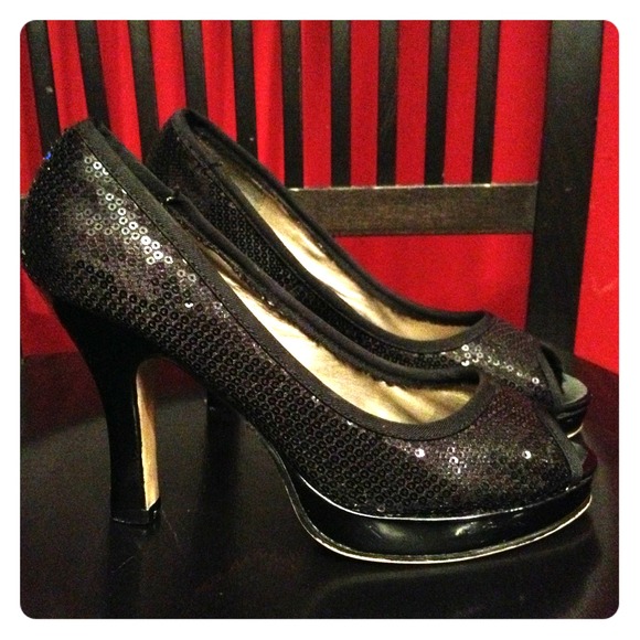 Madden girl pumps