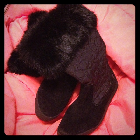 Great authentic coach boots only worn once