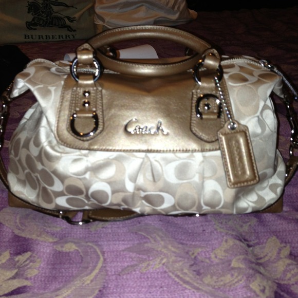Coach Handbags - 👏👍😁SOLD👏👍😁Coach Purse New Without tags