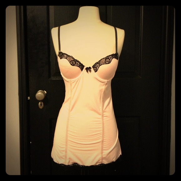 Dresses & Skirts - NWOT Pink Chemise