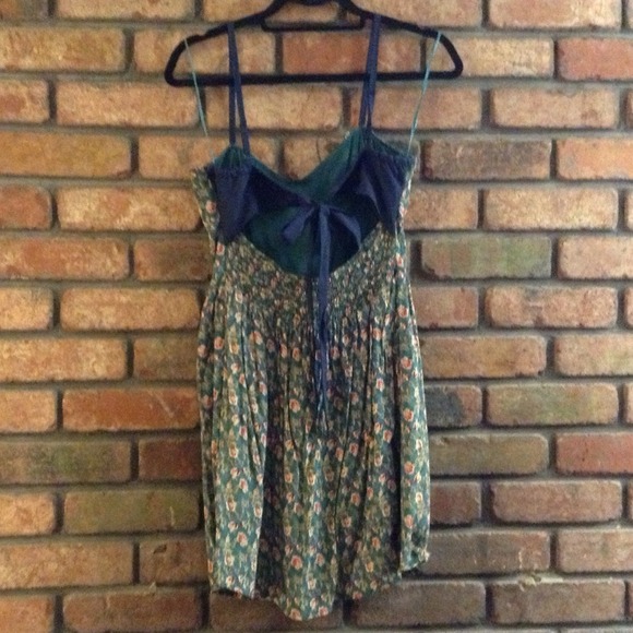 Sold: Floral Sweetheart Dress - Picture 3 of 4