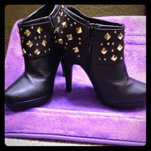 Very cute studded forever studded booties.