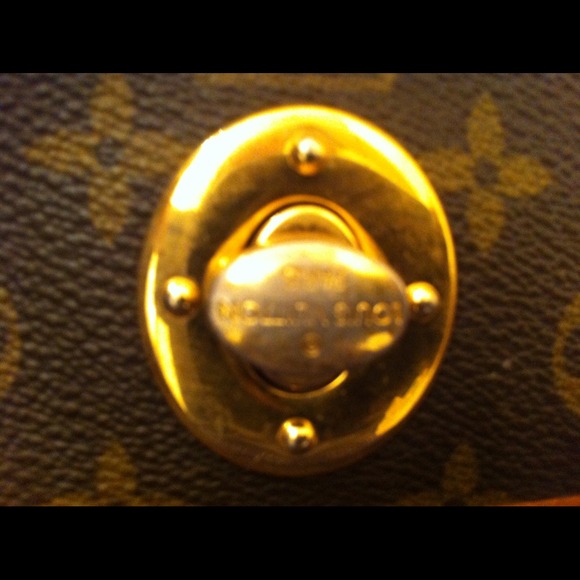 Purse - Picture 2 of 4