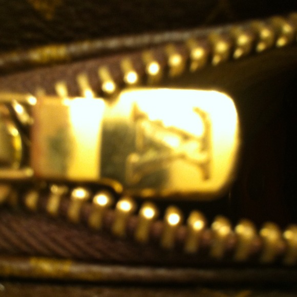 Purse - Picture 2 of 2