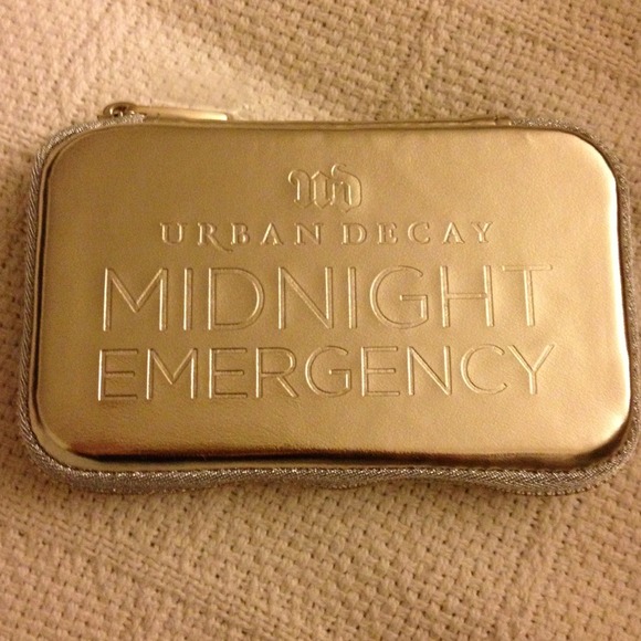 Urban Decay Midnight Emergency