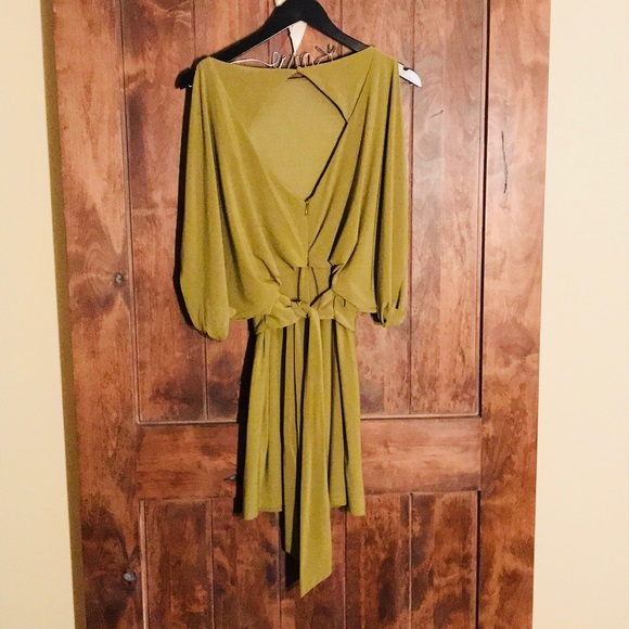 Drapey style open back dress - Picture 2 of 4