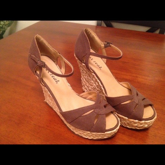 Brown sandal wedges