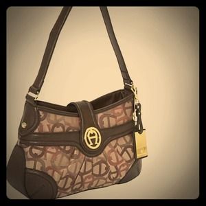 REDUCED👜Etienne Aigner handbag now available💼