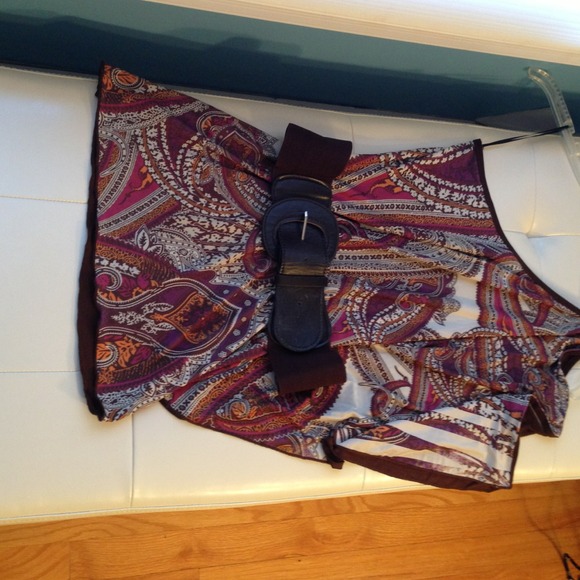Brown top with one sided butterfly sleeve and belt - Picture 1 of 3