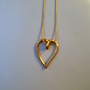 Gold heart necklace