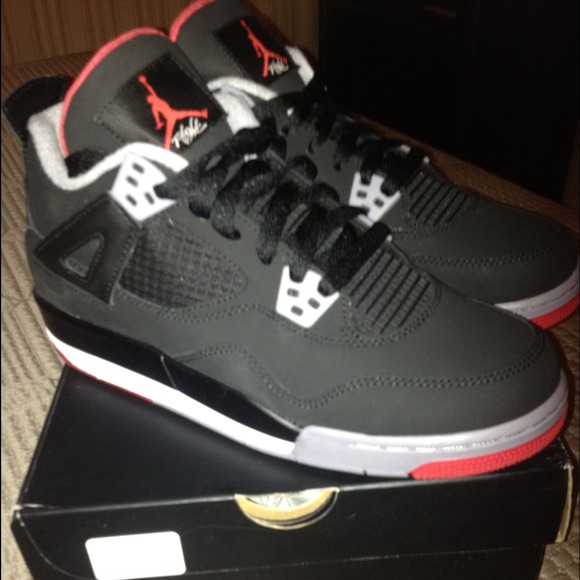 🔅SOLD🔅Nike Jordan Retro 4 IV 6.5y sold out!