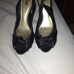 Black high heels size 11