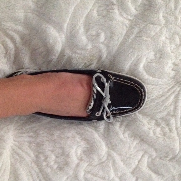 Bundle sperry zebra and 7 for all mankind jeans