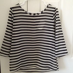 🔴SOLD🔴 Everly Black And White Stripe Top